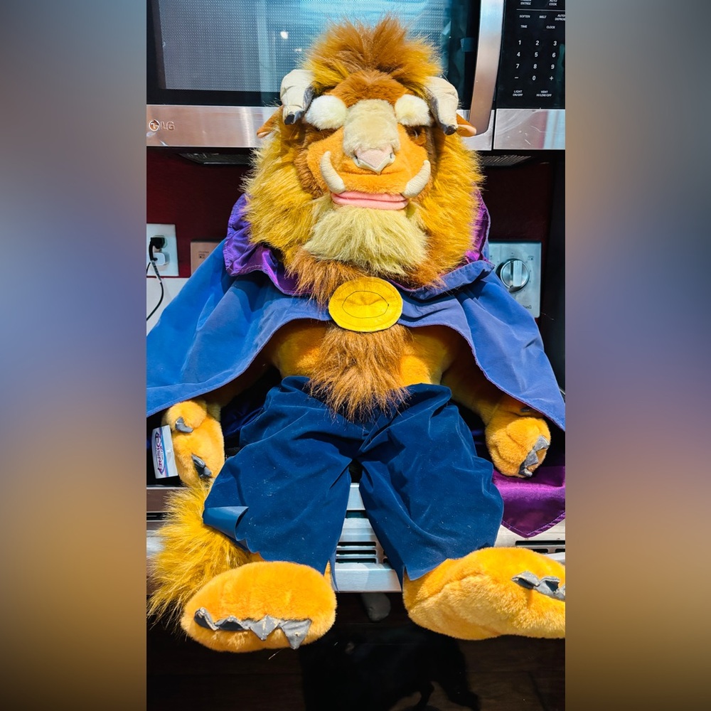 Disney Store 32” Giant Beast Plush Beauty & the Beast Large w/ Tag